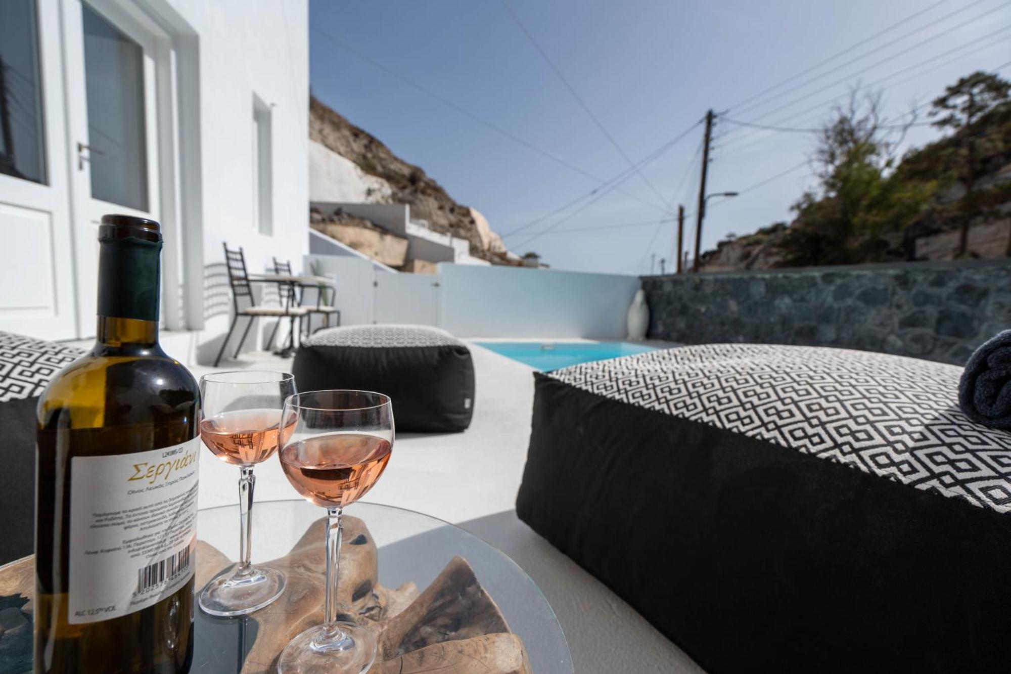 The Magic Luxury Cave Suites Vóthon Екстериор снимка