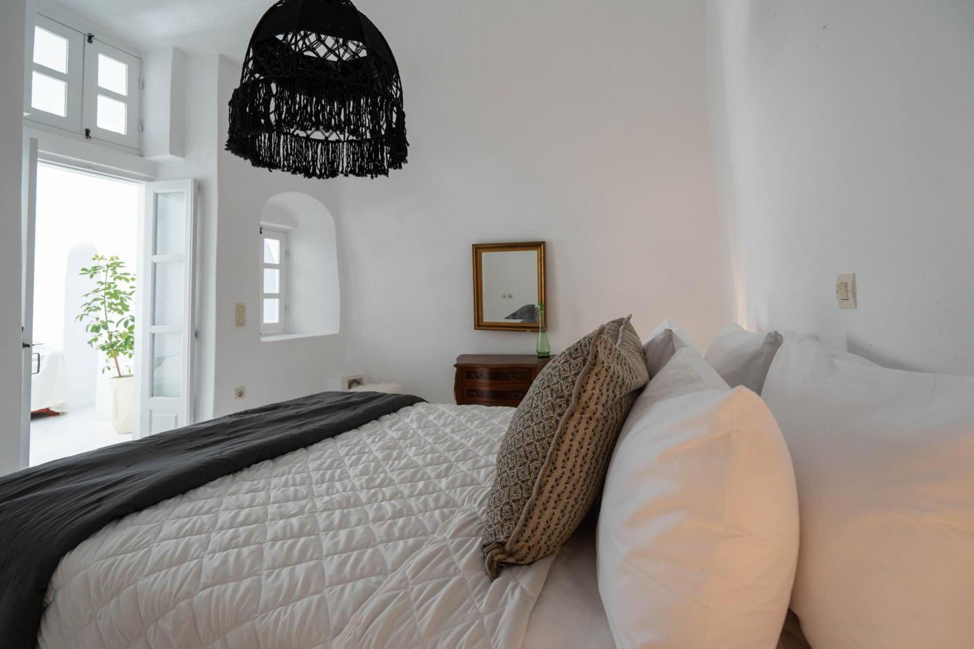 The Magic Luxury Cave Suites Vóthon Екстериор снимка