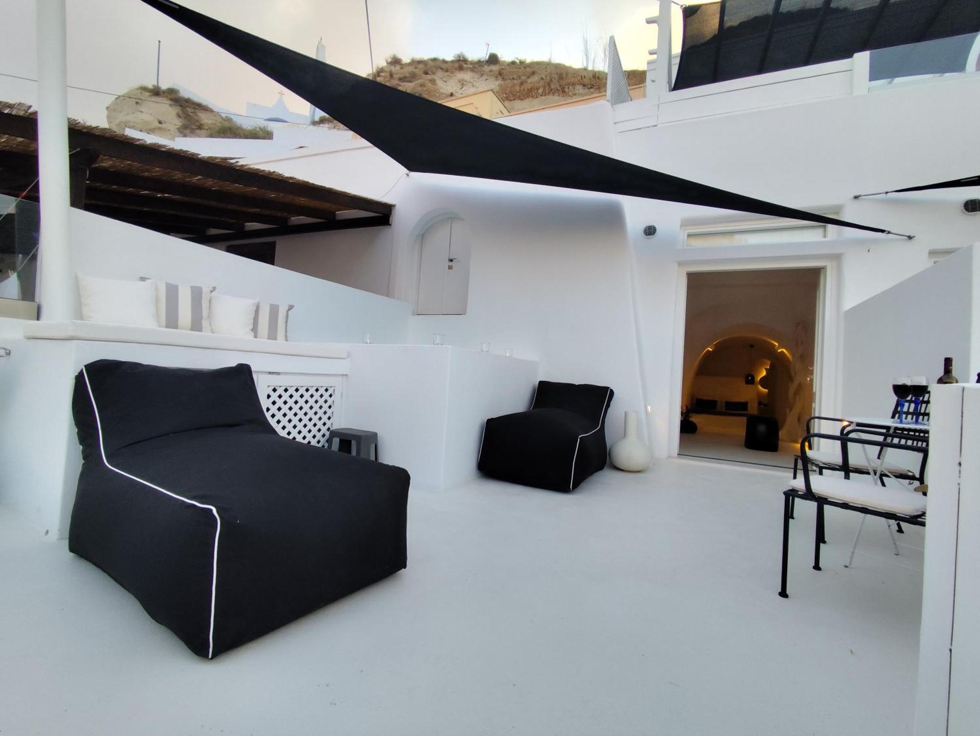 The Magic Luxury Cave Suites Vóthon Екстериор снимка