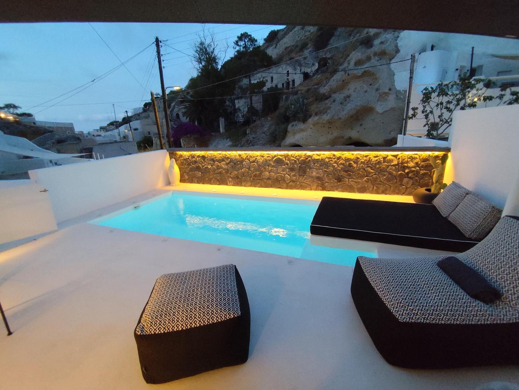 The Magic Luxury Cave Suites Vóthon Екстериор снимка