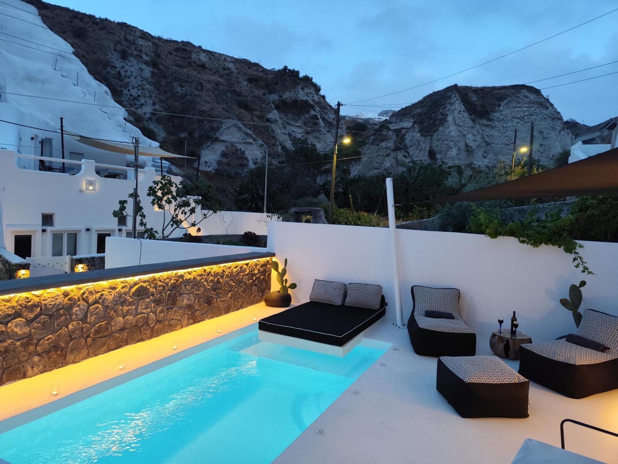 The Magic Luxury Cave Suites Vóthon Екстериор снимка